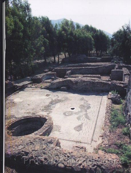 Ambienti della zona termale disposti nella zona settentrionale della villa.jpg